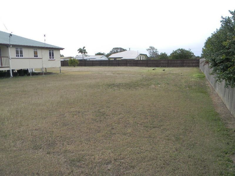 26-28 Matthews Street, Bowen QLD 4805