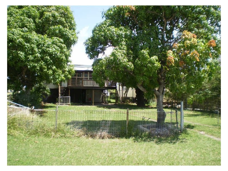 82 Herbert Street, Bowen QLD 4805