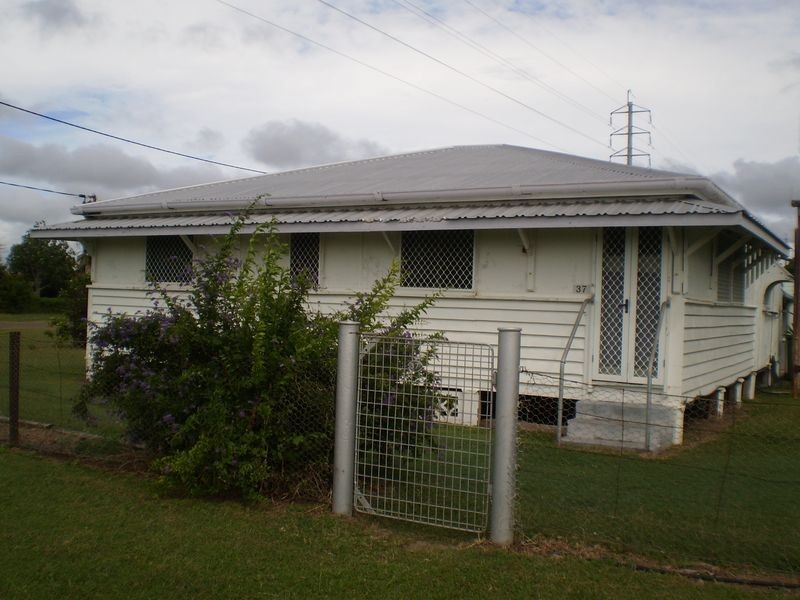 37 Bergyl Street, Bowen QLD 4805