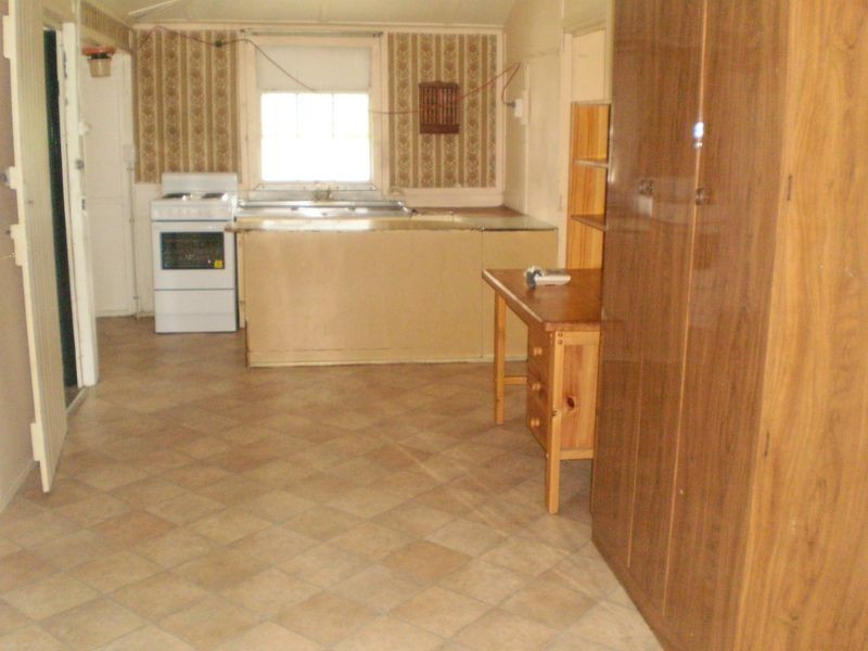 37 Bergyl Street, Bowen QLD 4805