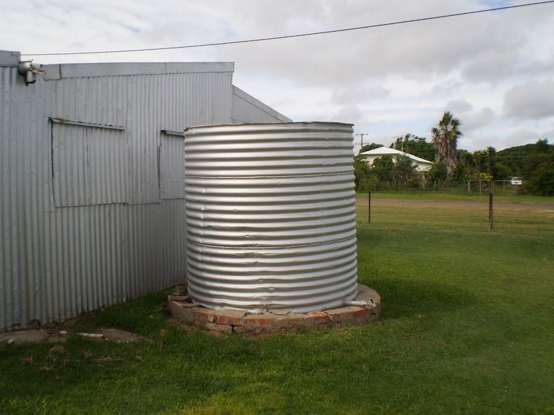 37 Bergyl Street, Bowen QLD 4805