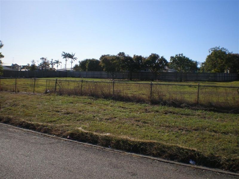 4 Russell Street, Bowen QLD 4805