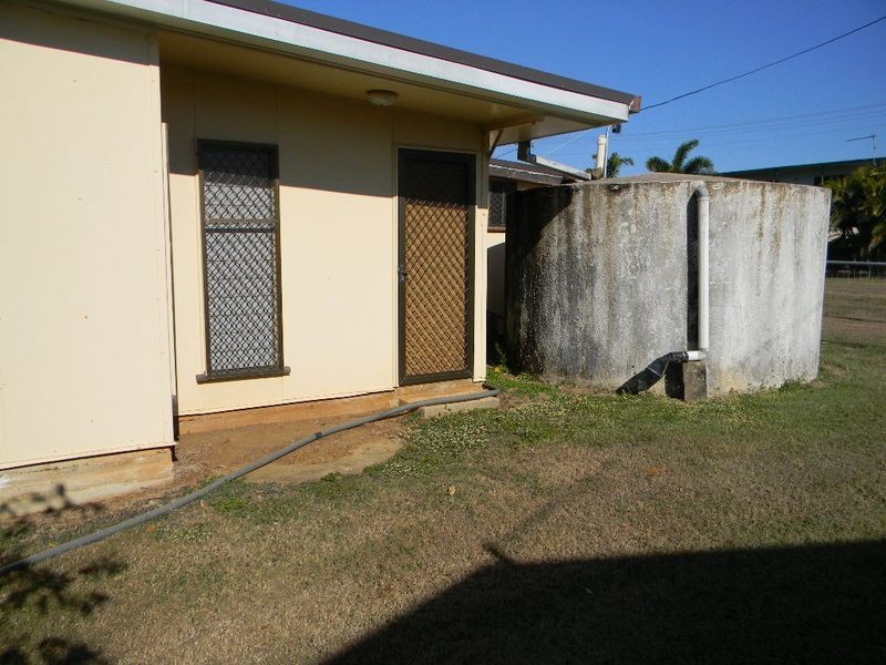 72 Whyte Avenue, Bowen QLD 4805