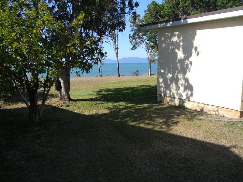 72 Whyte Avenue, Bowen QLD 4805