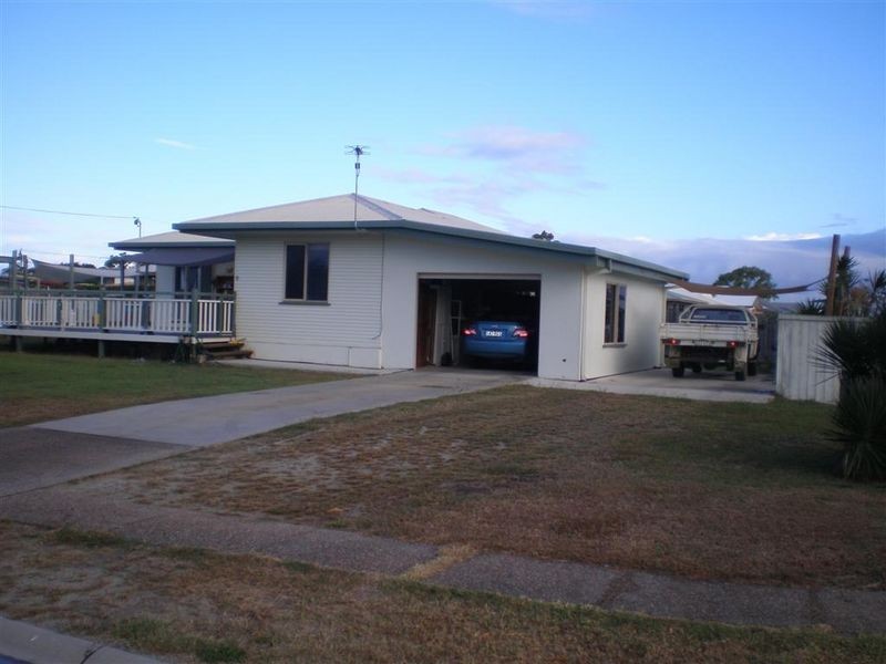 9 Murray Avenue, Bowen QLD 4805