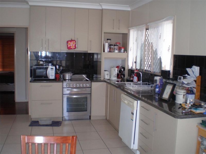 9 Murray Avenue, Bowen QLD 4805