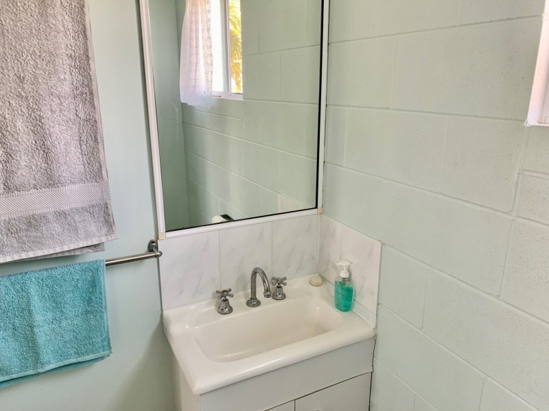 65 Whyte Avenue, Bowen QLD 4805