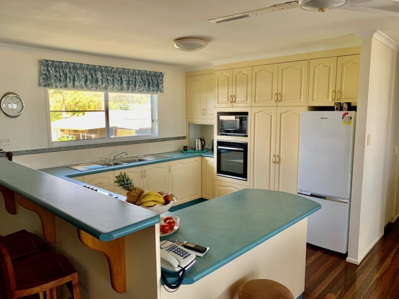 65 Whyte Avenue, Bowen QLD 4805