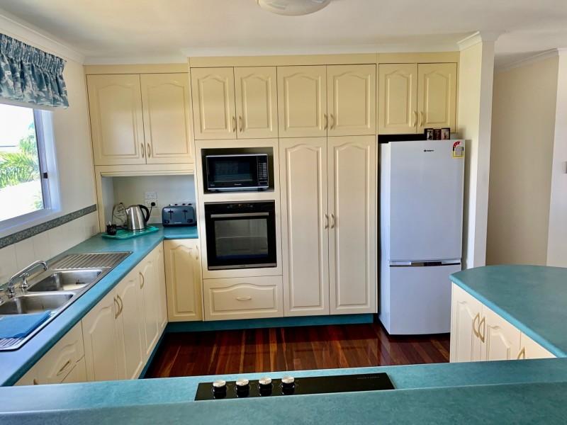 65 Whyte Avenue, Bowen QLD 4805