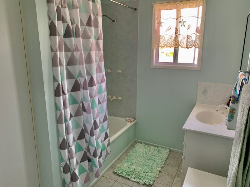 65 Whyte Avenue, Bowen QLD 4805