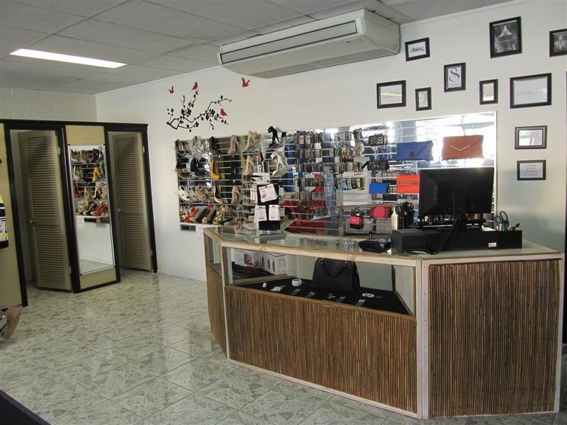 B-Exposed Fashion Store, Bowen QLD 4805