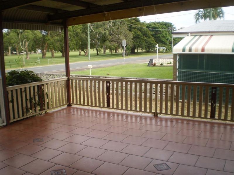 27 Golf Links Road, Bowen QLD 4805