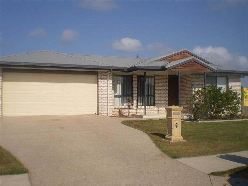 2/2 Cullen Close, Bowen QLD 4805