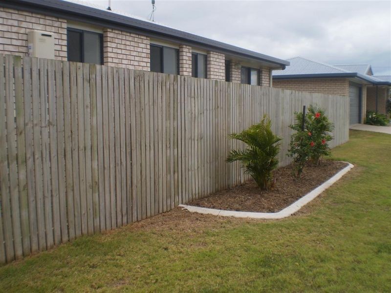 2/2 Cullen Close, Bowen QLD 4805
