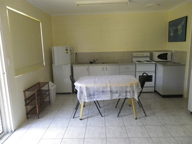 4/41 Crofton Street, Bowen QLD 4805