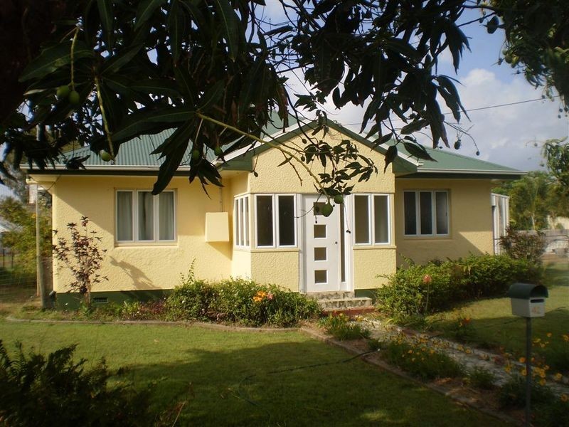 42 Field Street, Bowen QLD 4805