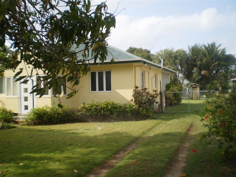 42 Field Street, Bowen QLD 4805