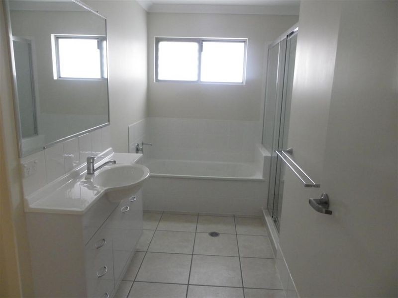 24 Sapphire Crescent, Bowen QLD 4805