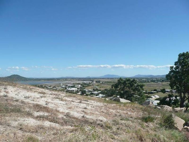 32 Tynwald Avenue, Bowen QLD 4805