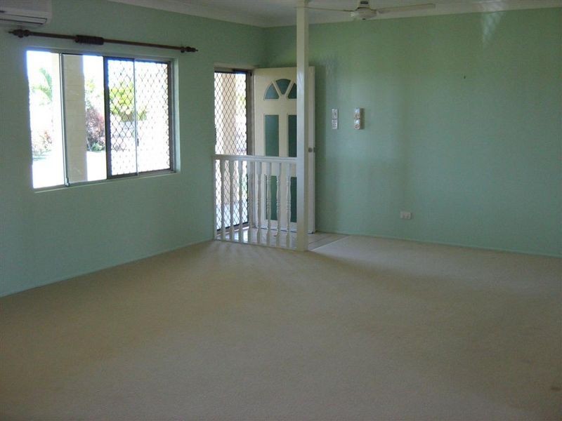 35 Bryant Avenue, Bowen QLD 4805