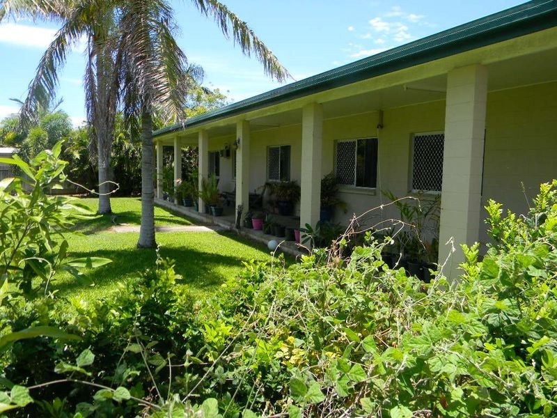 35 Bryant Avenue, Bowen QLD 4805