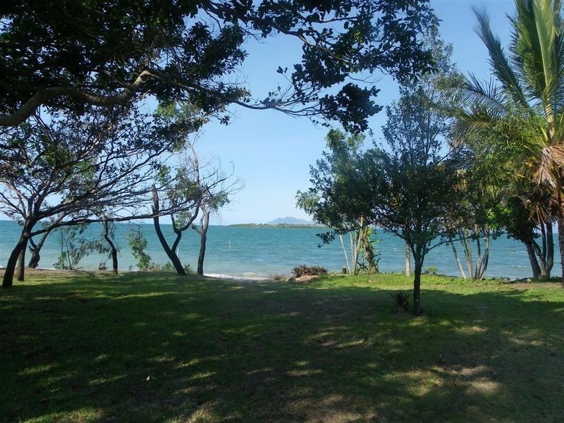 30 Baxter Avenue, Bowen QLD 4805