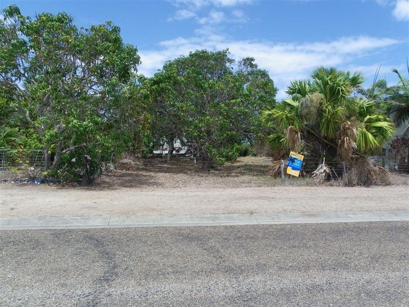 43 Creek Street, Bowen QLD 4805