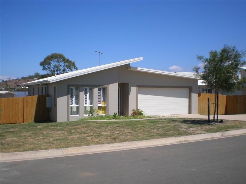 20 Sapphire Crescent, Bowen QLD 4805