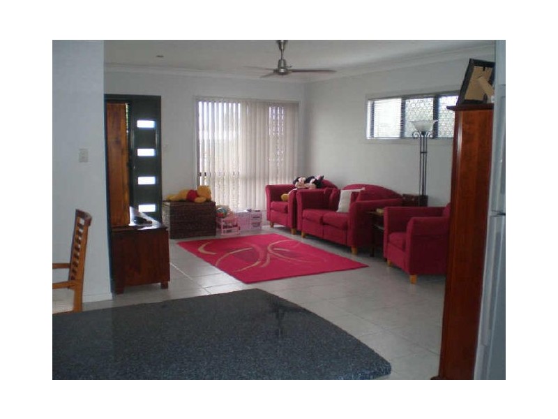 4/25 Don Street, Bowen QLD 4805