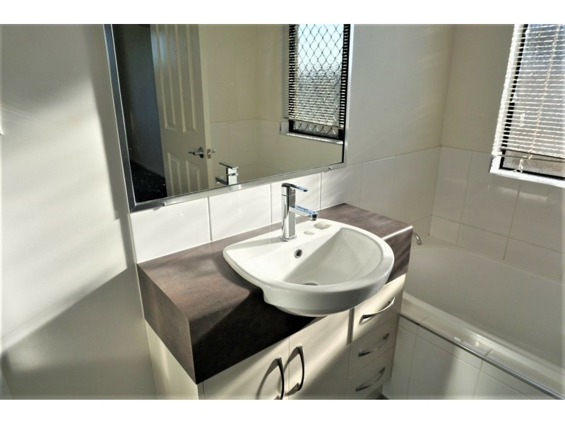 8 Harrison Court, Bowen QLD 4805