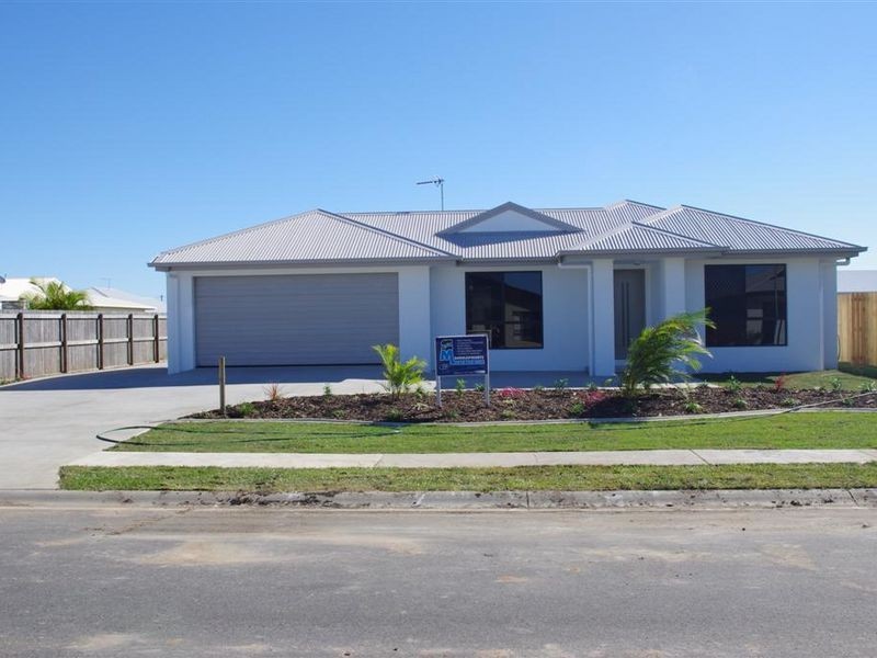 9b Lemon Grove, Bowen QLD 4805