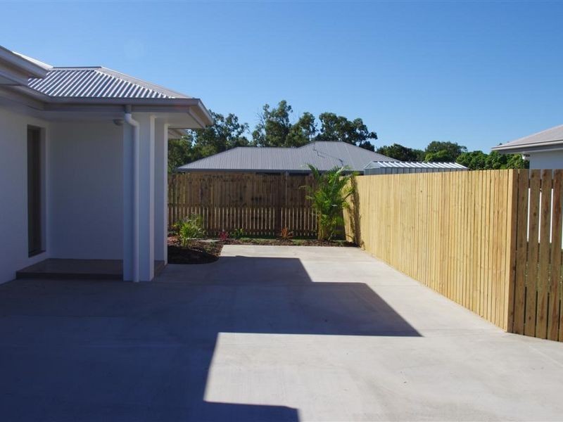 9b Lemon Grove, Bowen QLD 4805