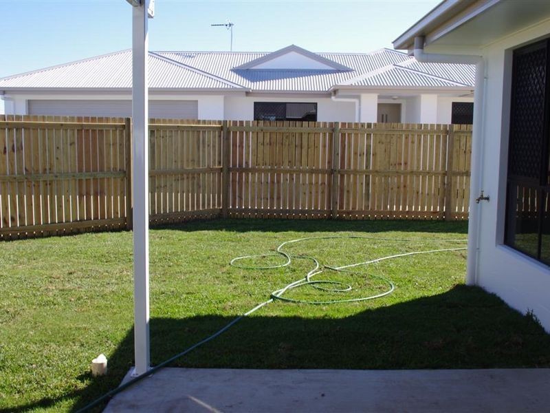 9b Lemon Grove, Bowen QLD 4805