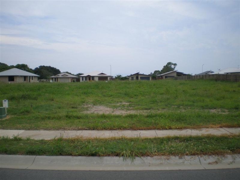 14 Lime Tree Court, Bowen QLD 4805