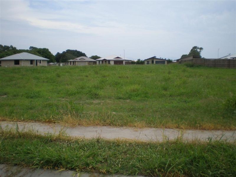 14 Lime Tree Court, Bowen QLD 4805