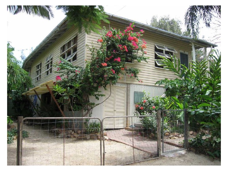 9 Phillip Street, Bowen QLD 4805