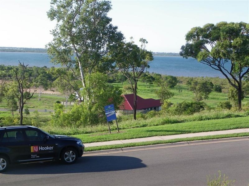 22 Seacove Crescent, Bowen QLD 4805