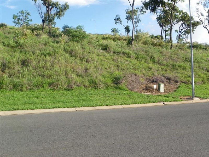 22 Seacove Crescent, Bowen QLD 4805