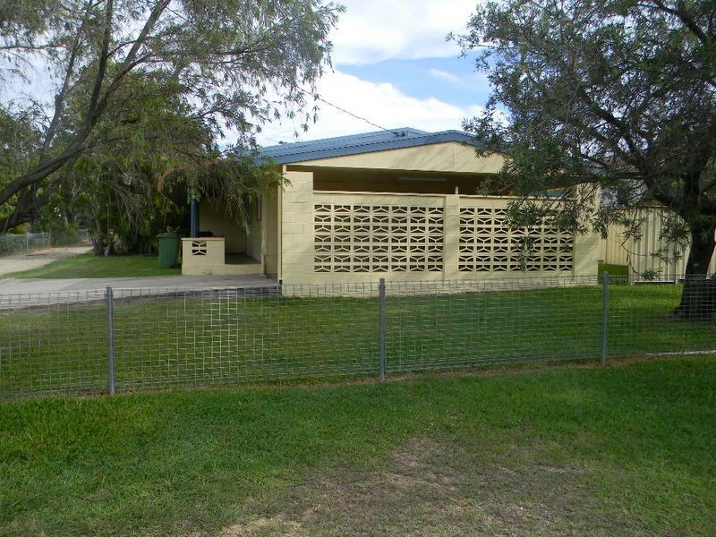 2/57 Livingstone Street, Bowen QLD 4805