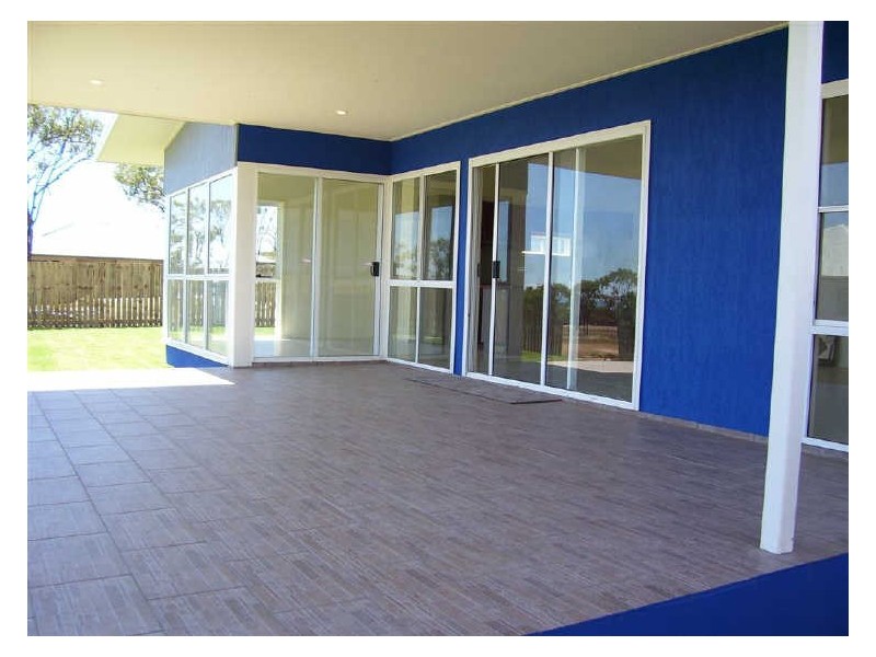 7 Sunshine Court, Bowen QLD 4805