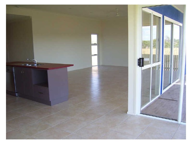 7 Sunshine Court, Bowen QLD 4805