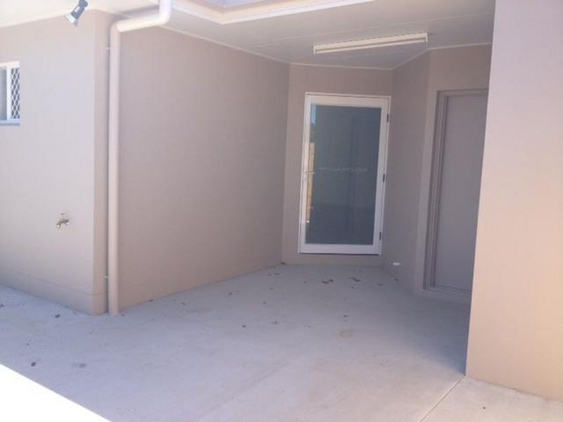 2/22 Tracey Street, Bowen QLD 4805