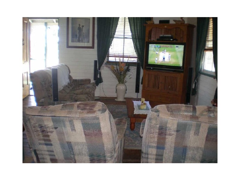 10 Gordon Street, Bowen QLD 4805