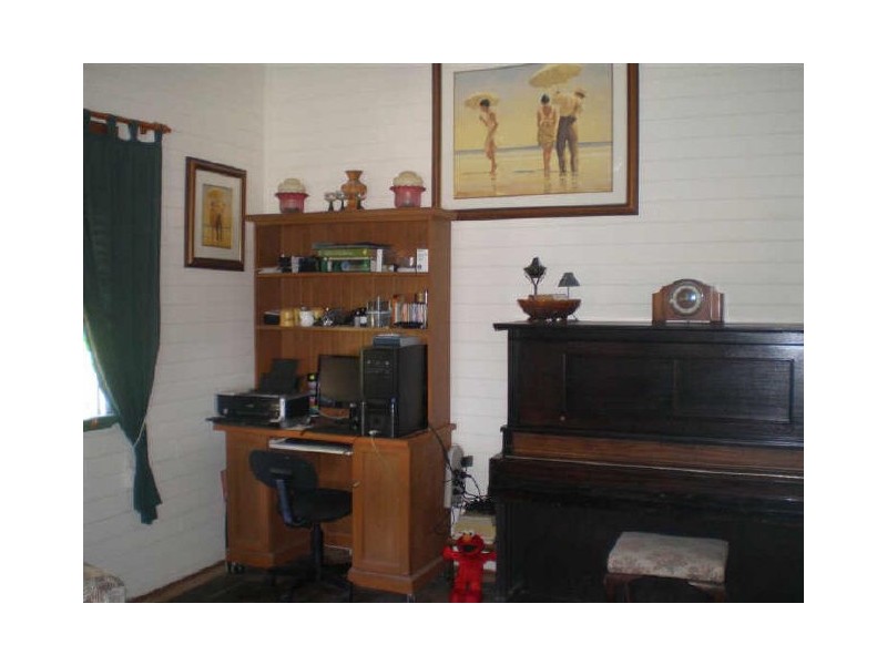 10 Gordon Street, Bowen QLD 4805