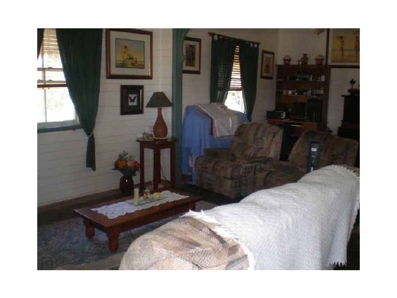 10 Gordon Street, Bowen QLD 4805