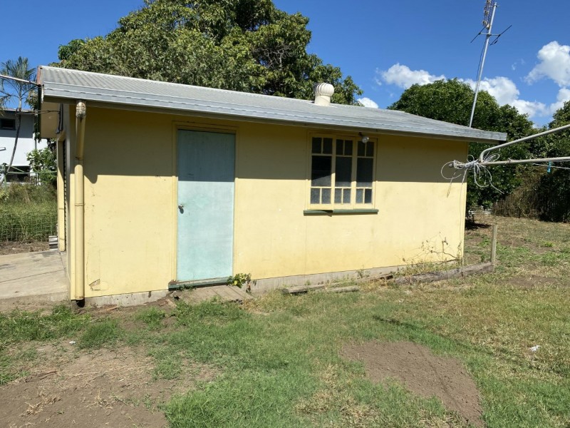 33 Gloucester Street, Bowen QLD 4805