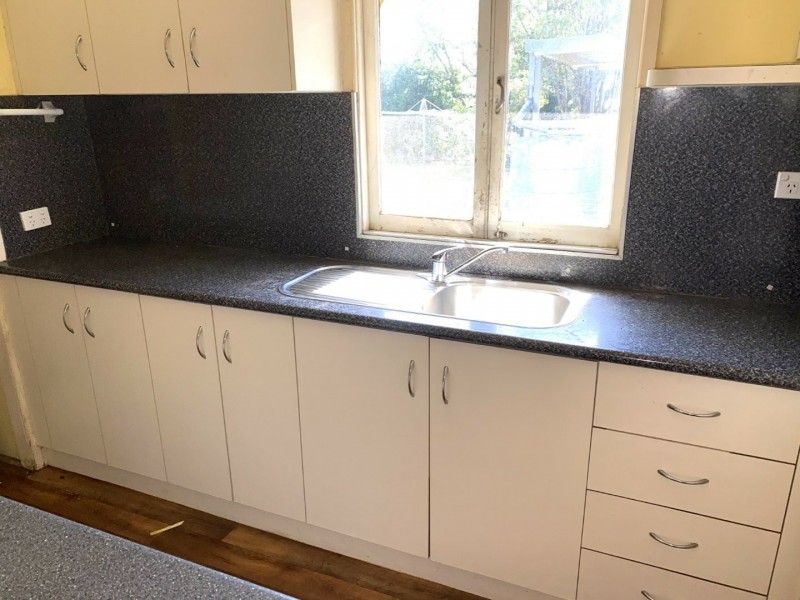 33 Gloucester Street, Bowen QLD 4805