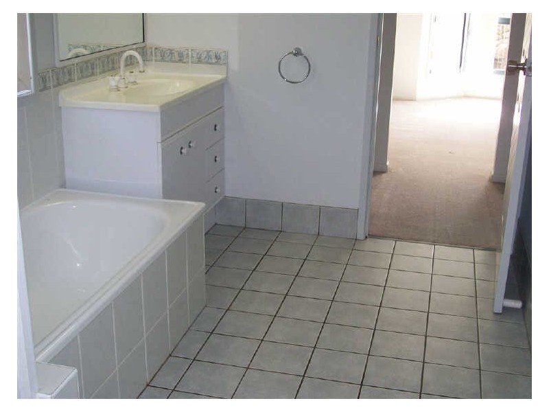 2A Tollington Road, Bowen QLD 4805