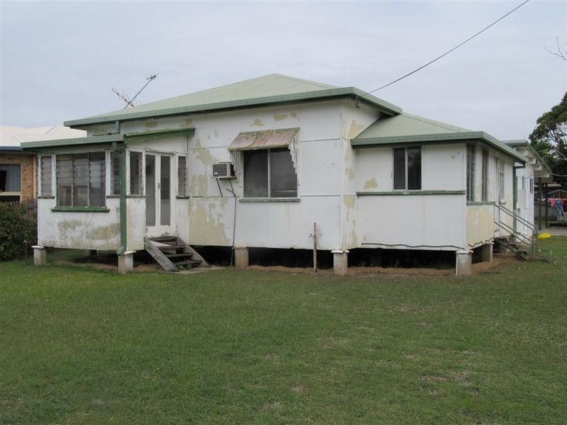 19 Murroona Street, Bowen QLD 4805