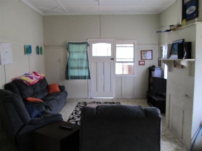 19 Murroona Street, Bowen QLD 4805